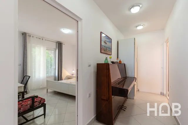 Na prodaju, Stan, 85 m², Budva
