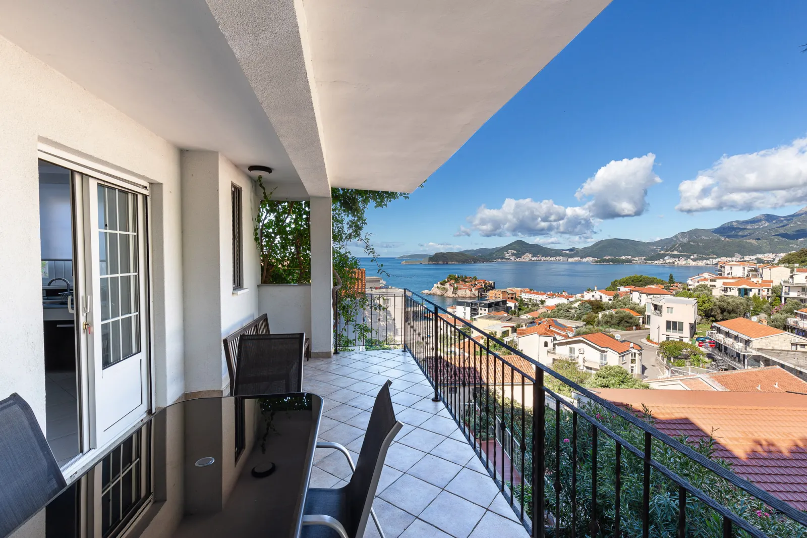 Na prodaju, Stan, 85 m², Budva