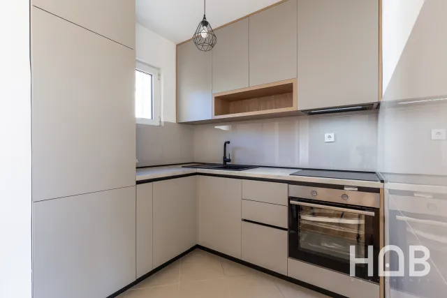 Na prodaju, Stan, 64 m², Budva