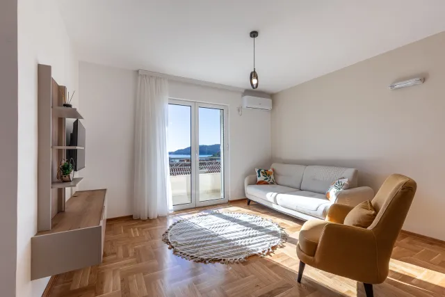 Na prodaju, Stan, 64 m², Budva