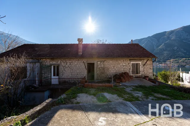 Na prodaju, Kuća, 140 m², Kotor