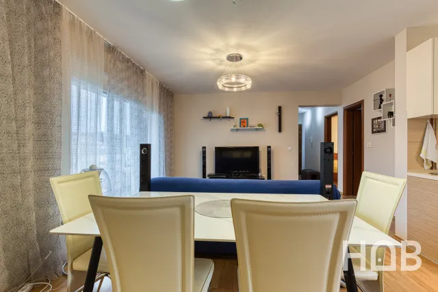 Na prodaju, Stan, 70 m², Budva