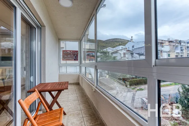 Na prodaju, Stan, 70 m², Budva