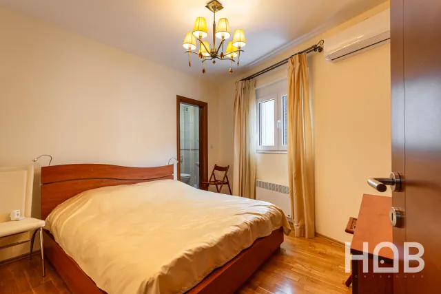 Na prodaju, Stan, 70 m², Budva