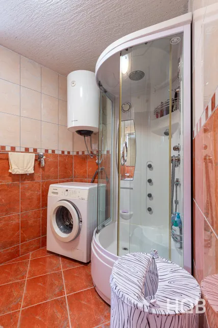 Na prodaju, Stan, 70 m², Budva