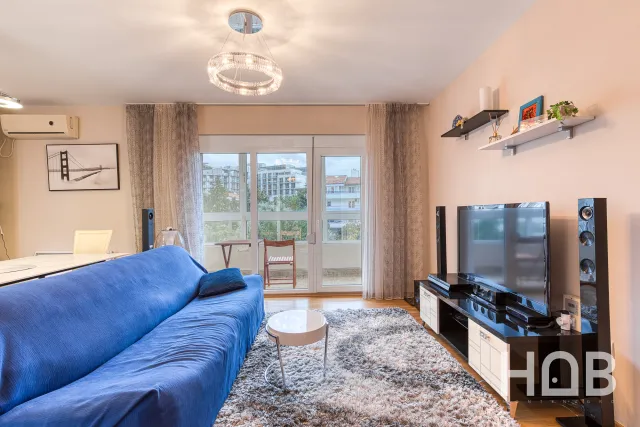 Na prodaju, Stan, 70 m², Budva