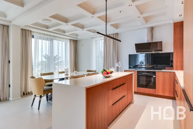 For Sale, Villa, 250 m², Budva