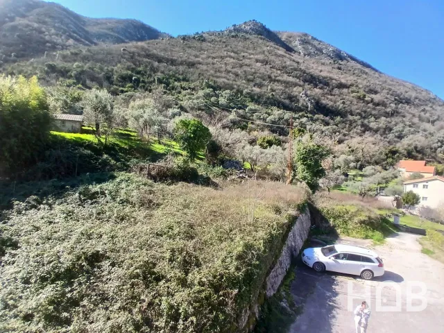 Na prodaju, Plot, 2400 m², Kotor