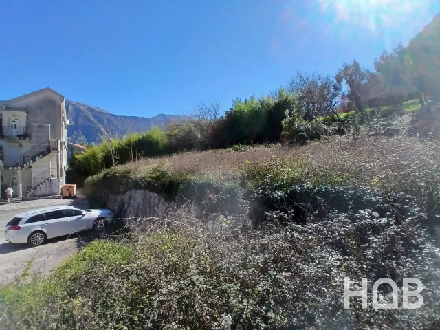 Na prodaju, Plot, 2400 m², Kotor