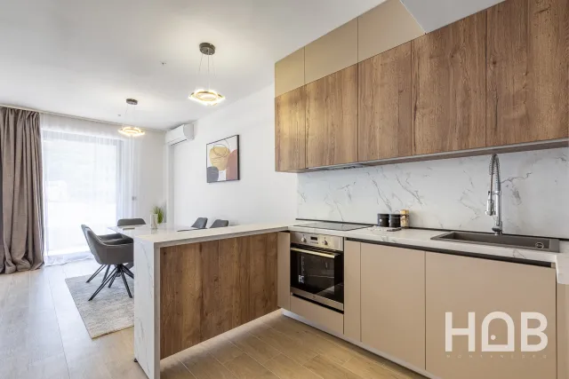 Na prodaju, Stan, 81 m², Budva