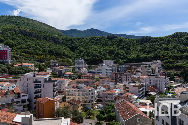 Na prodaju, Stan, 140 m², Budva