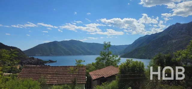 Na prodaju, Plot, 910 m², Kotor
