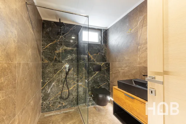 Na prodaju, Stan, 68 m², Budva