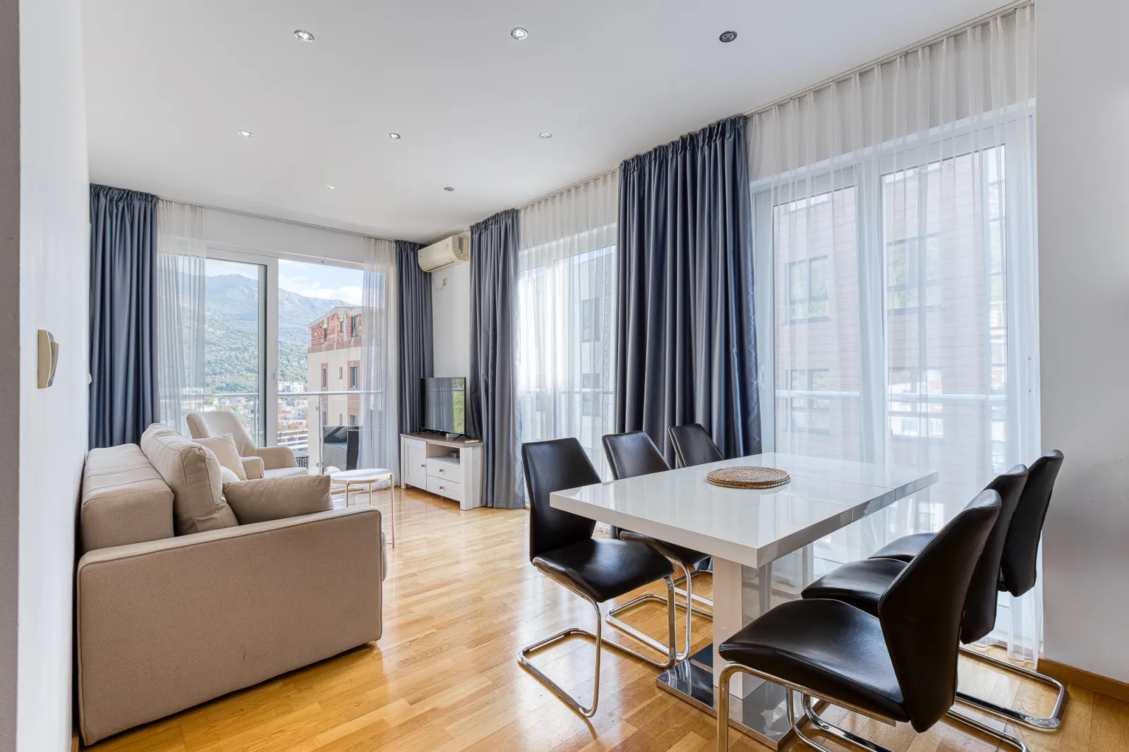 En venta, Apartamento, 144 m², Budva