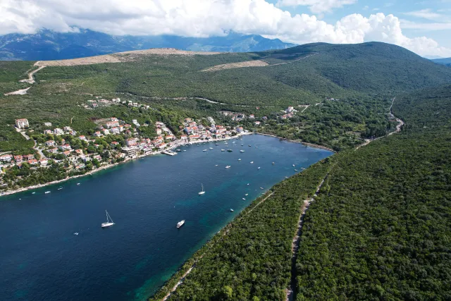 Na prodaju, Plot, 5000 m², Kotor