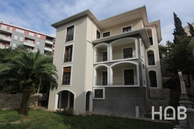 For Sale, House, 460 m², Budva