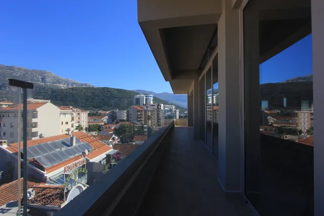 Na prodaju, Apartment In New Building, 190 m², Budva