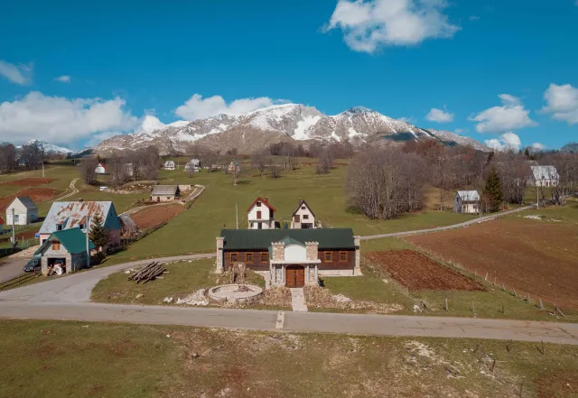 出售, 商业, 250 m², Montenegro