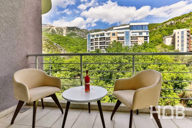 Na prodaju, Stan, 90 m², Budva