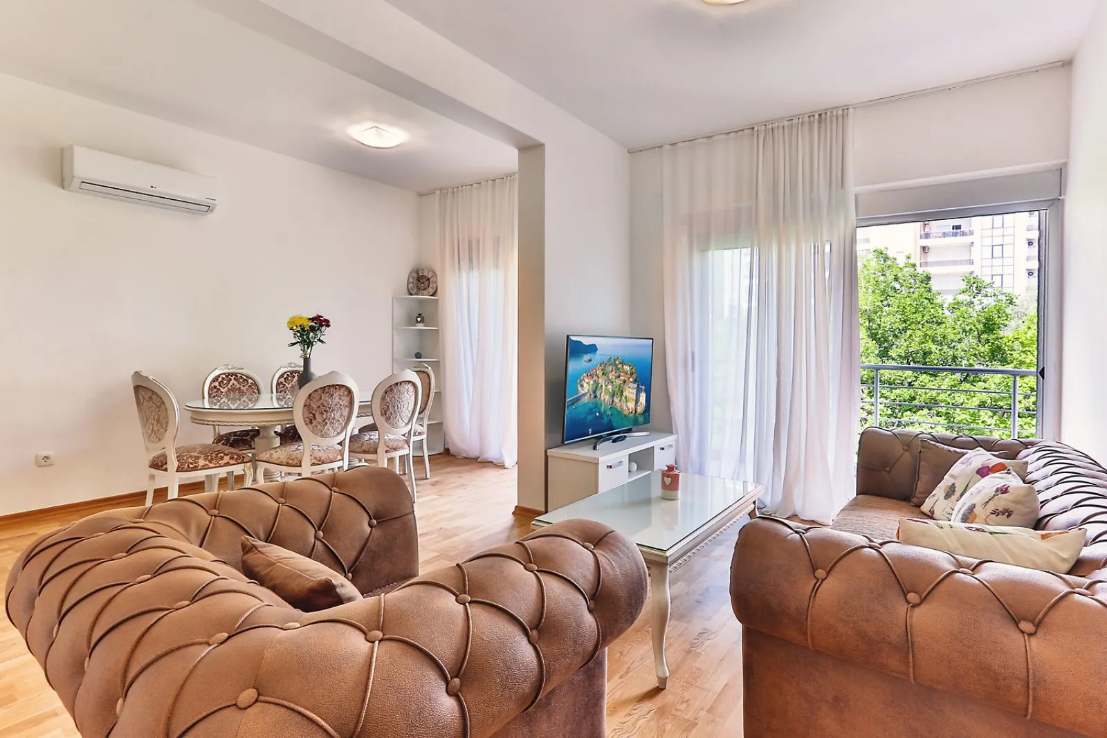 Na prodaju, Stan, 90 m², Budva