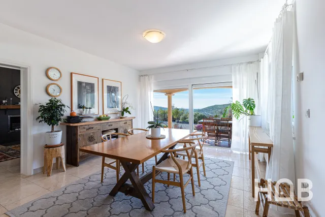 Na prodaju, Vila, 220 m², Kotor