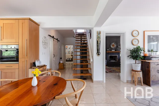 Na prodaju, Vila, 220 m², Kotor