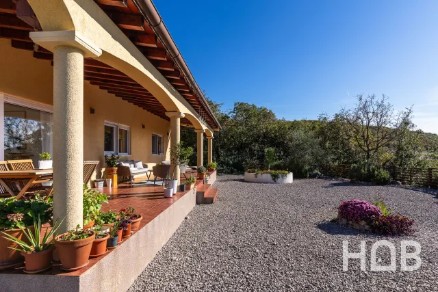 Na prodaju, Vila, 220 m², Kotor