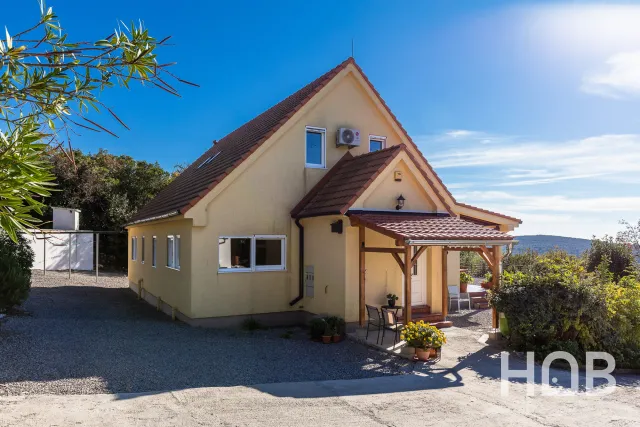 Na prodaju, Vila, 220 m², Kotor