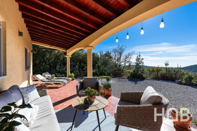 Na prodaju, Vila, 220 m², Kotor