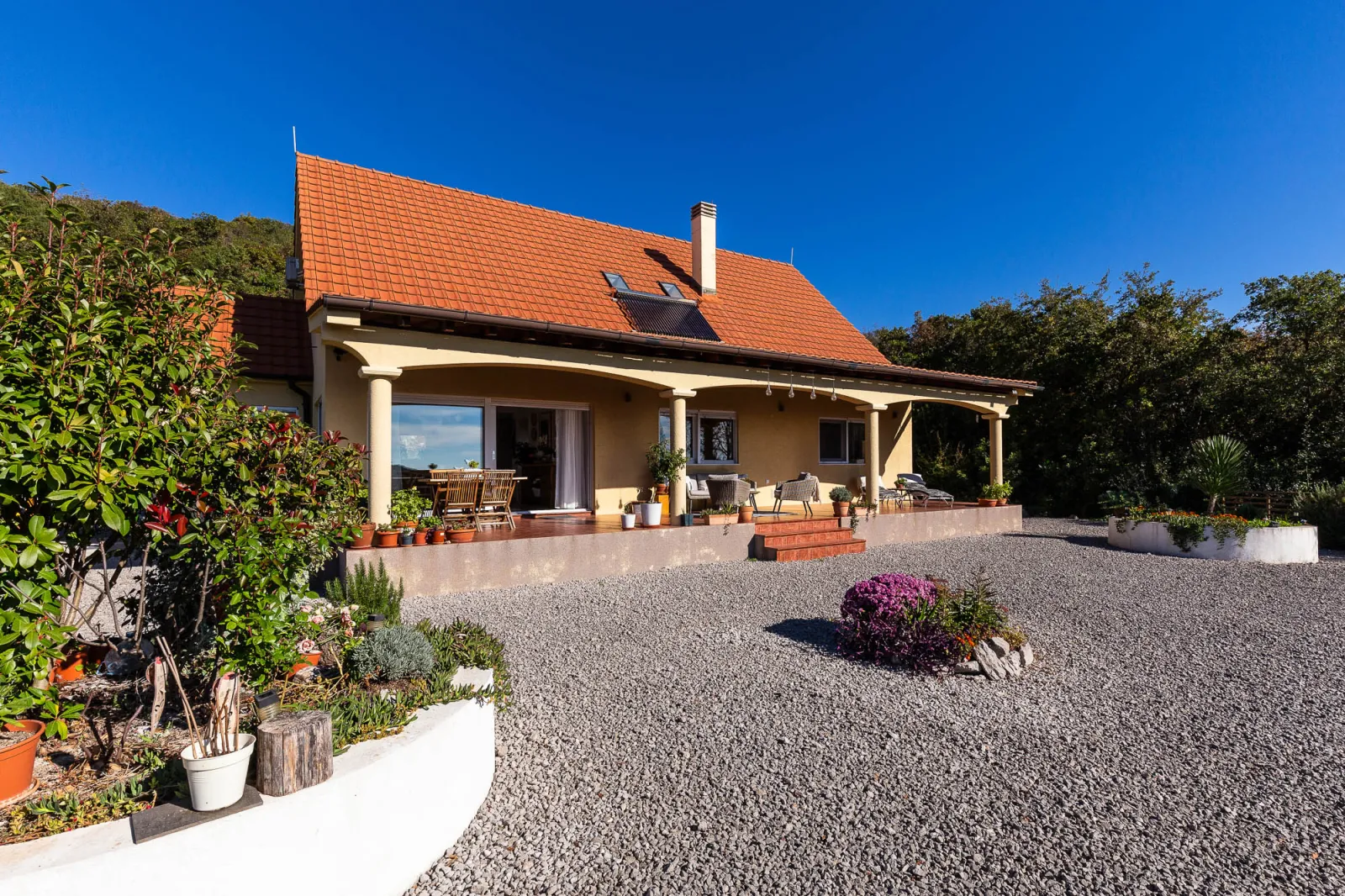 Na prodaju, Vila, 220 m², Kotor
