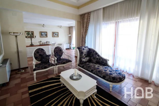 Na prodaju, Vila, 1200 m², Bar