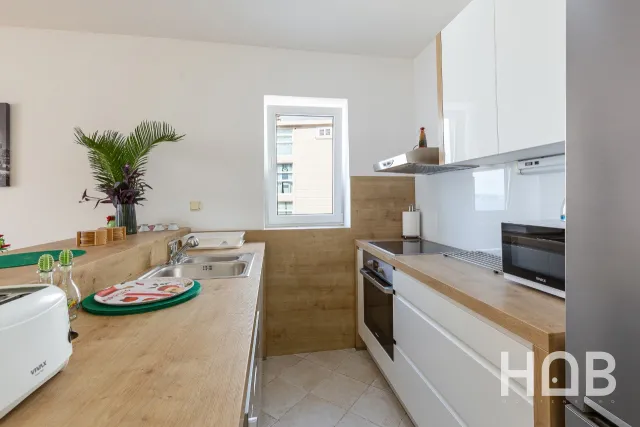 Na prodaju, Stan, 139 m², Budva