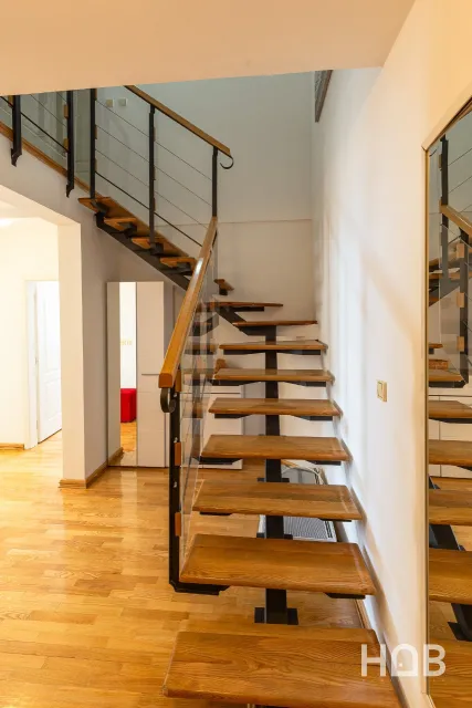 Na prodaju, Stan, 139 m², Budva