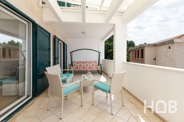 Na prodaju, Stan, 139 m², Budva