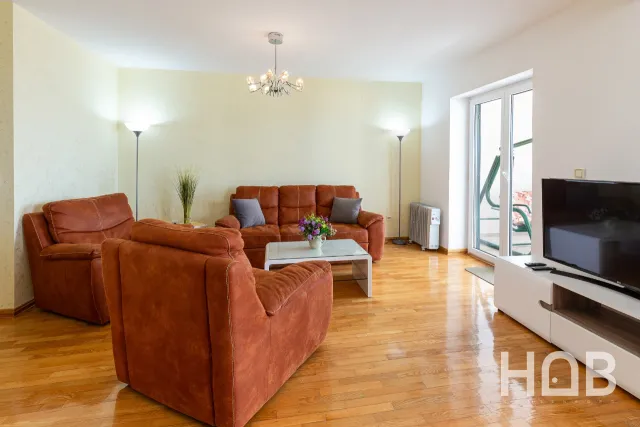 Na prodaju, Stan, 139 m², Budva