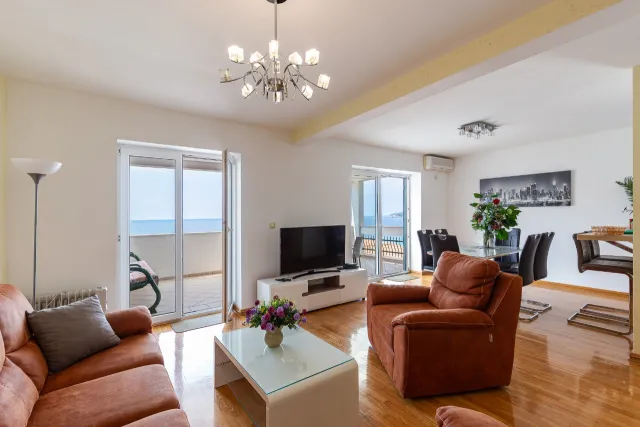 Satılık, Daire, 139 m², Budva