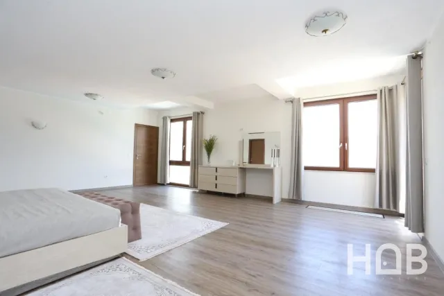 Na prodaju, Vila, 516 m², Tivat
