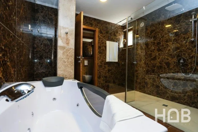 Na prodaju, Vila, 516 m², Tivat