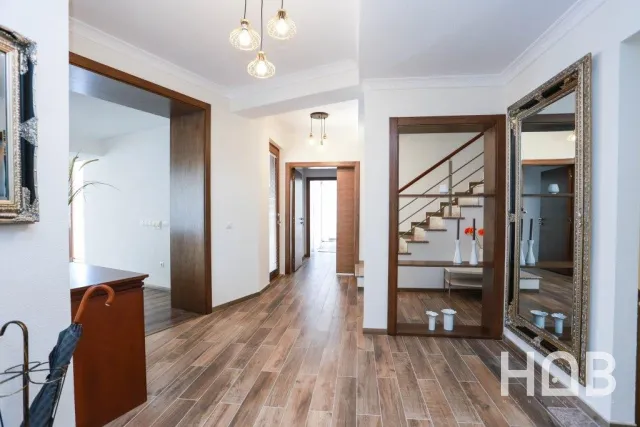 Na prodaju, Vila, 516 m², Tivat