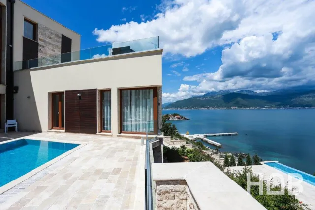 Na prodaju, Vila, 516 m², Tivat