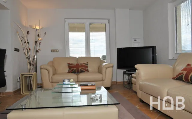 Na prodaju, Vila, 264 m², Tivat