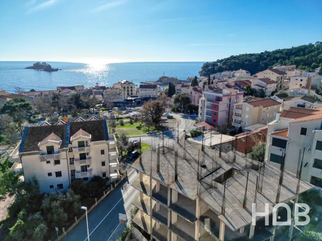 Satılık, Plot, Budva
