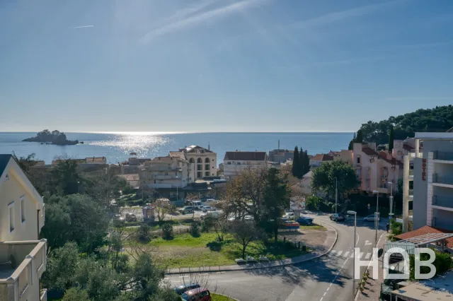 Satılık, Plot, Budva