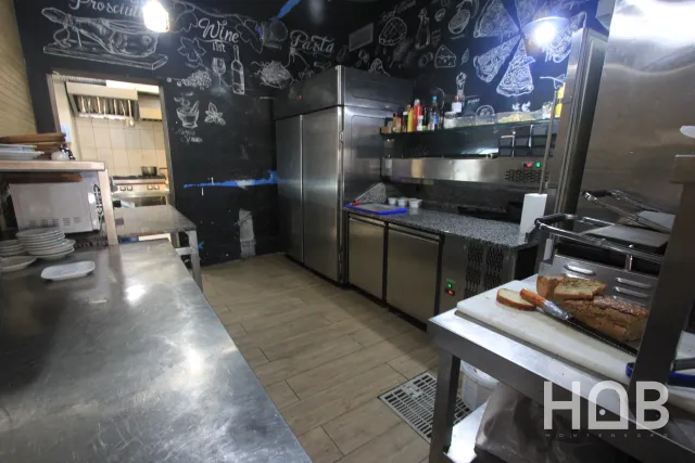 En venta, Commerce Property, 133 m², Budva