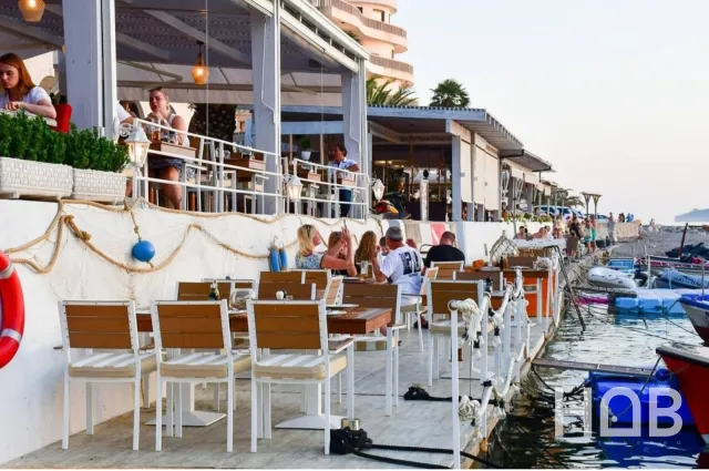 En venta, Commerce Property, 133 m², Budva