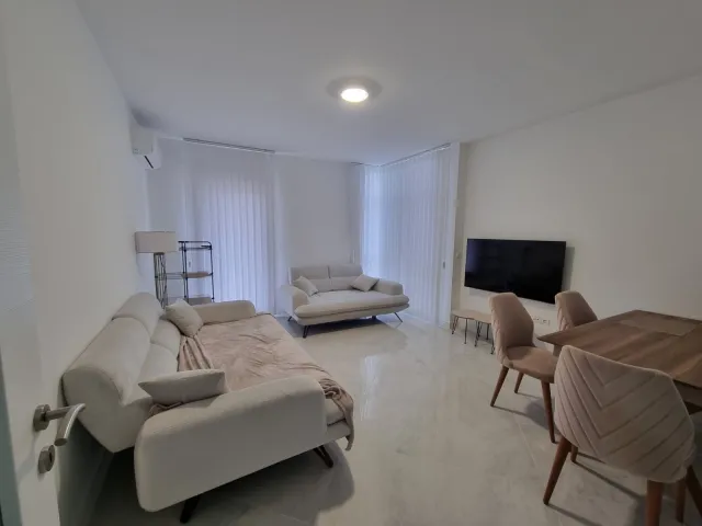 Satılık, Daire, 95 m², Budva