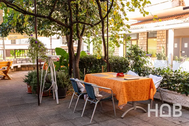 En venta, Commerce Property, 115 m², Budva