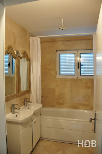 En venta, Villa, 400 m², Kotor