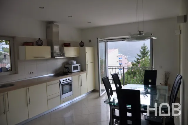En venta, Villa, 400 m², Kotor