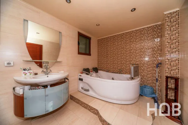 للبيع, شقة, 168 m², Bar